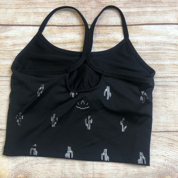 Beyond Yoga Cactus Crop ✨ - Picture 2 of 6